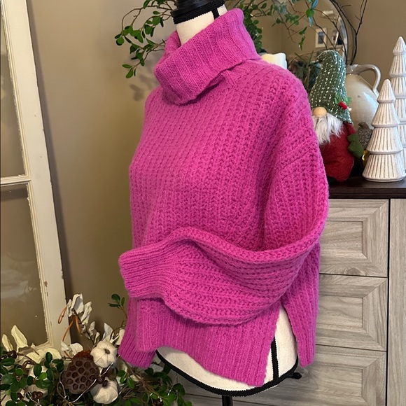 Eleven Six ALI Alpaca Sweater in Fuchsia - Picture 7 of 13